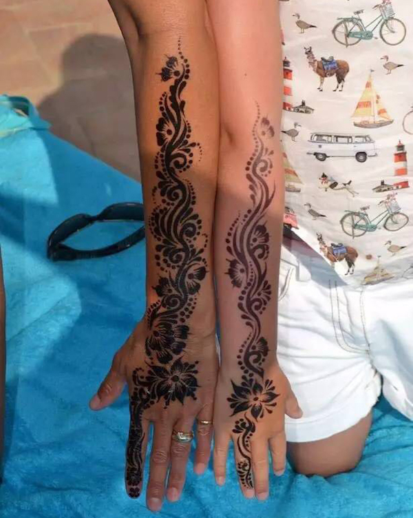 英国两娃玩黑色海娜纹身酿大祸，医生提醒：警惕染膏成分过敏