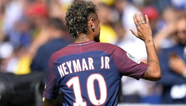 连伊涅斯塔都流露去意，“众叛亲离”的巴萨高层还有救吗