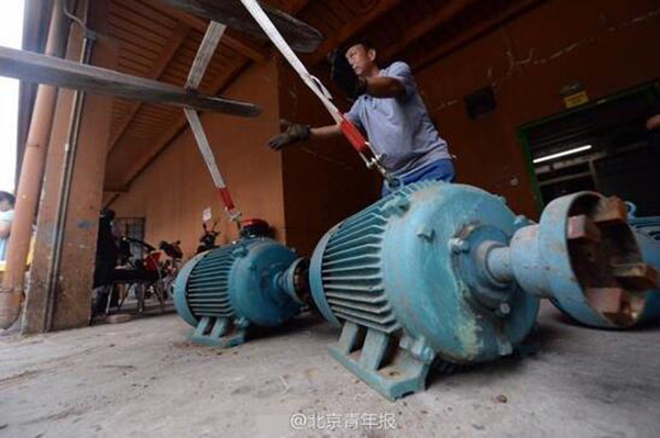 乐天27台违法使用设备被现场拖走，将拆解拍卖上缴国库