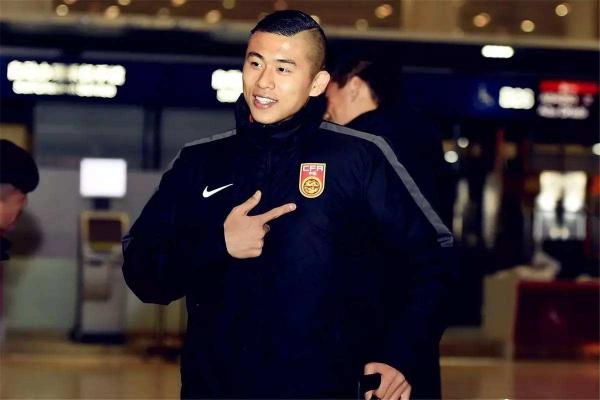 不来梅官方：张玉宁和里皮解除误会，缺席集训因各方沟通不足