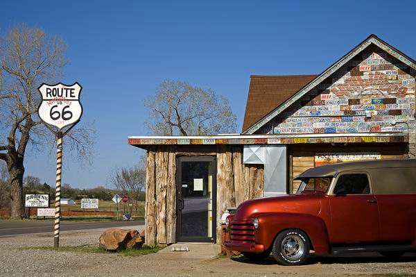 你也可以像闪电麦昆一样，来一个不寻常的驾车之旅