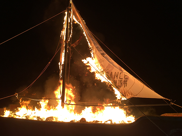 迷宫、染坊和沙漠快闪电台，摩洛哥的琐碎和壮观