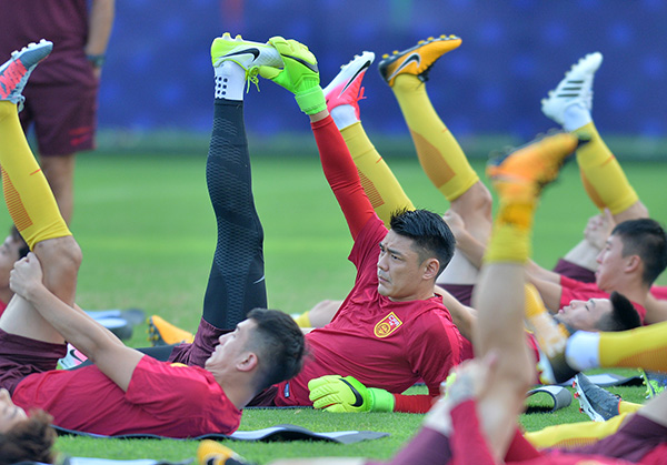 最后48小时！国足生死战对决乌兹别克斯坦，对手弱点找到了