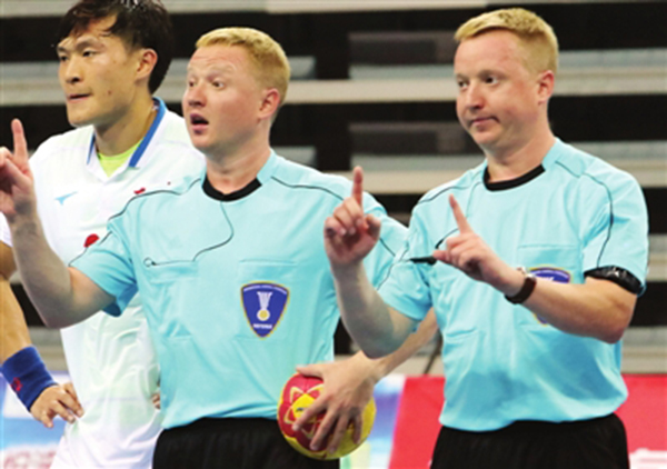 全运赛场来了58位洋裁判，执法一场酬劳100美元