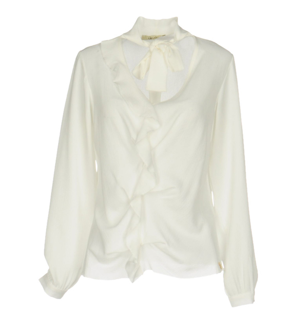 职场新人的第一件衬衫，要穿出你的态度