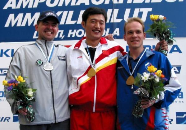 46岁“老枪”谭宗亮全运再夺金：手端保温杯，眼望东京奥运