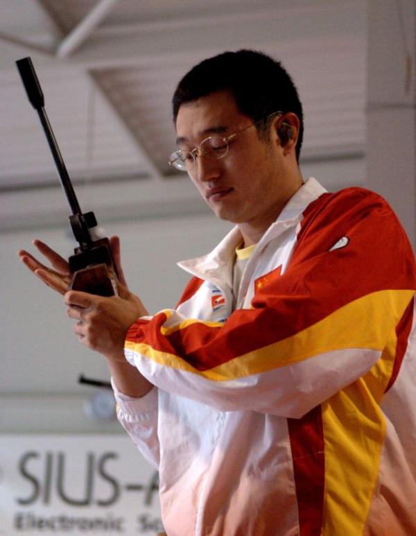 46岁“老枪”谭宗亮全运再夺金：手端保温杯，眼望东京奥运