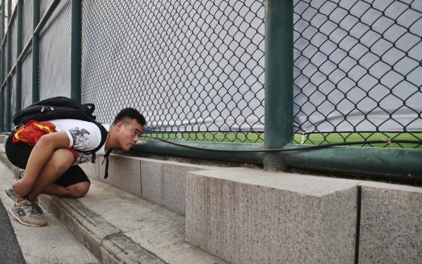 433阵型强攻乌兹别克斯坦，今夜还有属于国足的奇迹吗