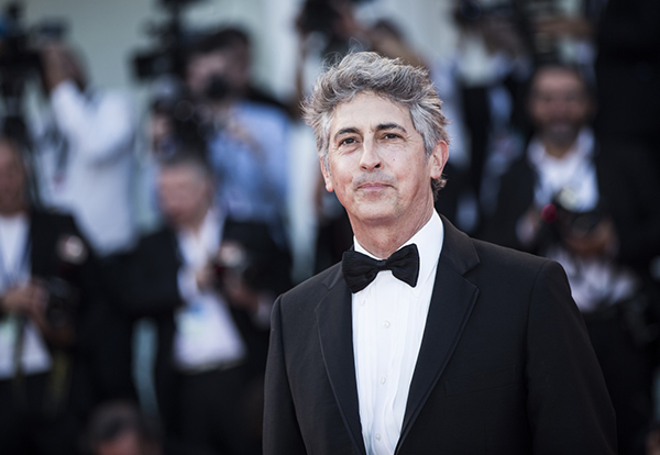 恐袭阴影笼罩下，马特·达蒙新片揭幕威尼斯电影节