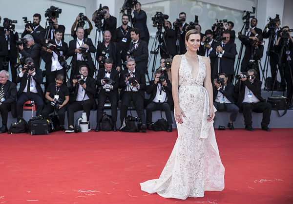 恐袭阴影笼罩下，马特·达蒙新片揭幕威尼斯电影节