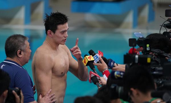全运游泳赛场孙杨夺生涯百金！他说自己身体还“虚着”呢