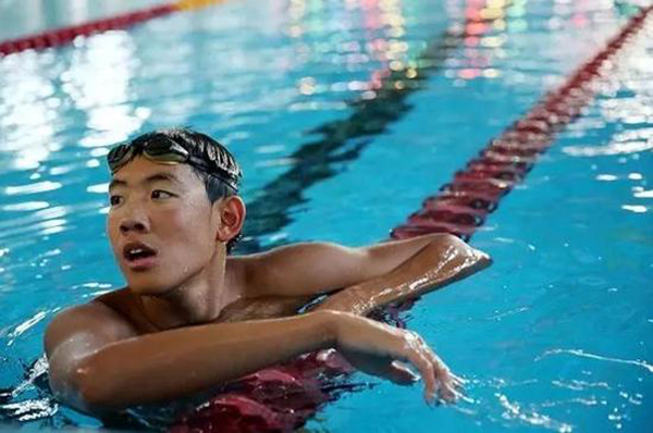 全运赛场来了4个华裔游泳少年：回到祖国，处处感到温暖