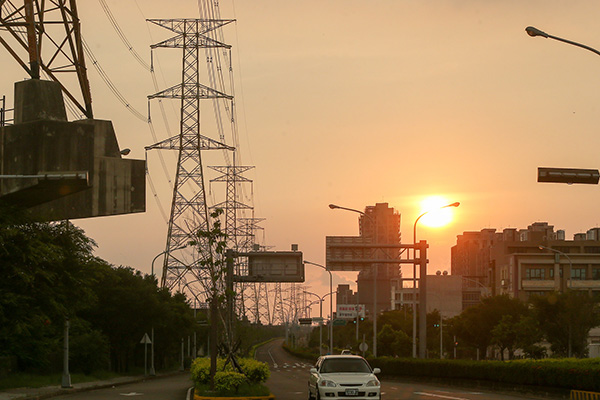 台湾人均耗电量亚洲第一，低电价致台电欠债1.06万亿元