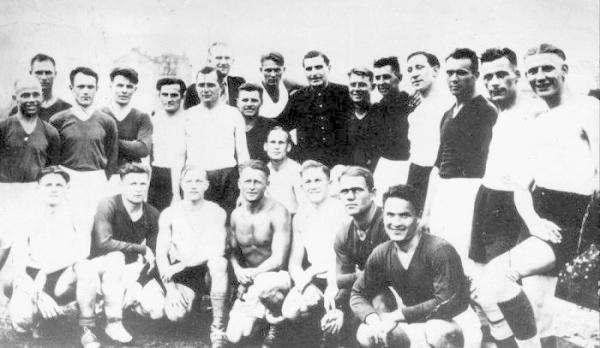 看完《敦刻尔克》，我想起了二战中的足球英雄