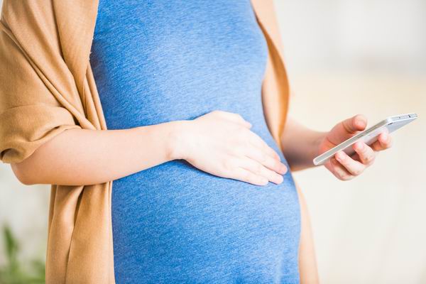 跟妈妈怀你时相比，互联网时代待产有哪些幸与不幸