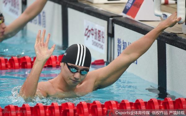 找回自我！宁泽涛100米自由泳夺冠，卫冕全运金牌
