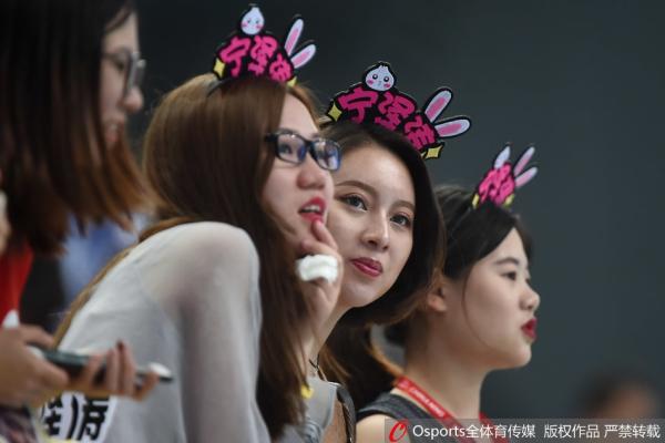 特写｜宁泽涛：归来仍是爱笑少年，他的温暖只在这些细节