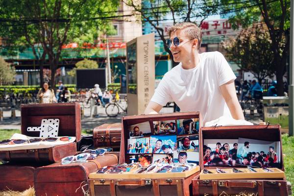 时尚配饰与慈善公益挂钩，你会买单吗