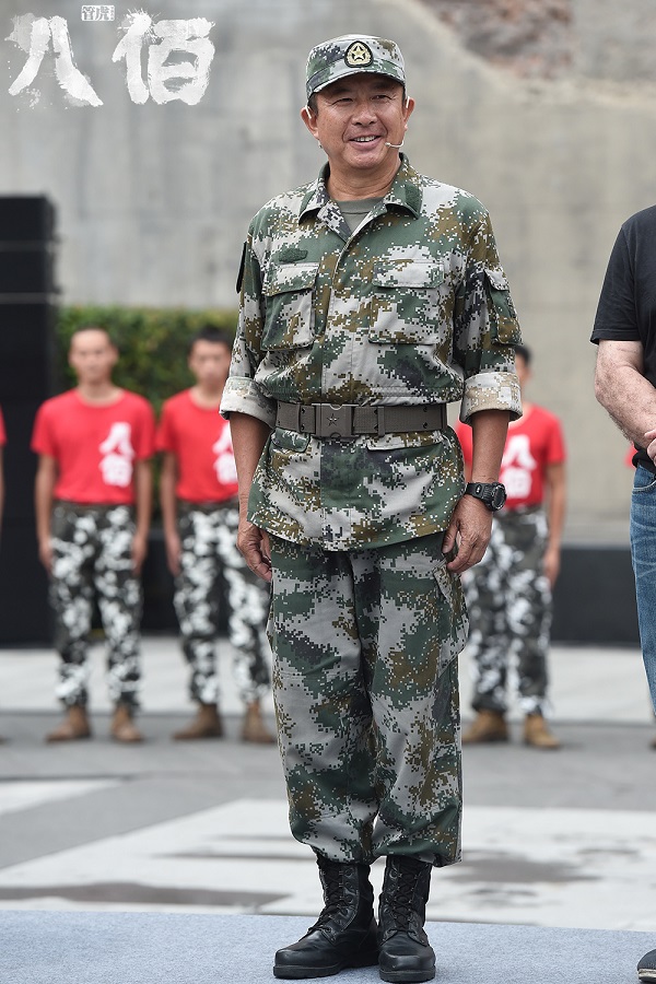 管虎新片《八佰》开机：希望用摄影机再现历史