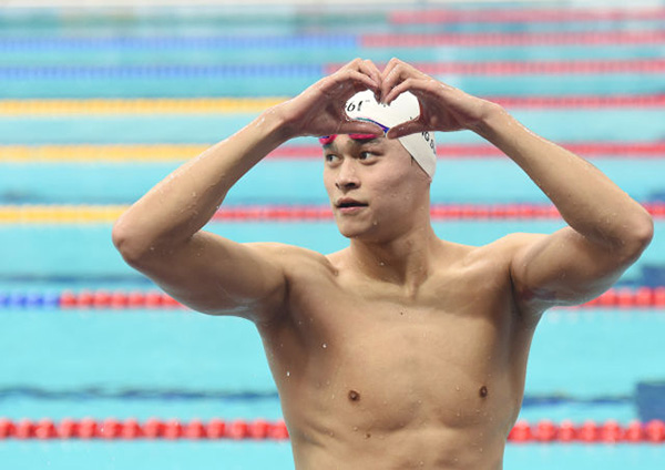 图集｜全运赛场，手的故事：胶带、老茧、筋骨