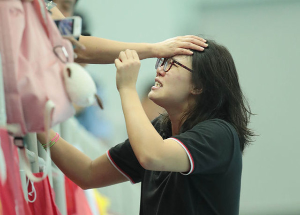 图集｜全运赛场，手的故事：胶带、老茧、筋骨