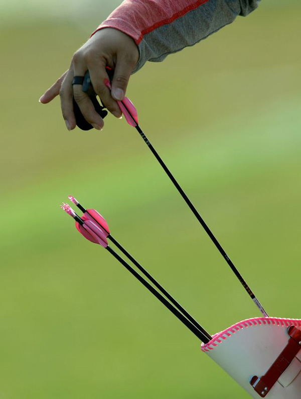 图集｜全运赛场，手的故事：胶带、老茧、筋骨