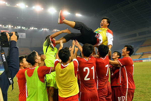 包揽全运男女足四枚金牌！上海足球的青训秘诀不只靠根宝