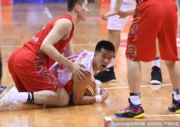 58年终于等来全国冠军！辽宁男篮摘下了“千年老二”帽子