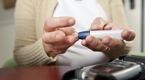 糖尿病患者要警惕“糖网病”，悄无声息夺走视力