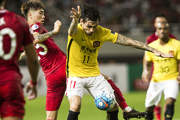 上港恒大“嘴仗”没完没了，巴萨式逆转奇迹会在亚冠上演吗