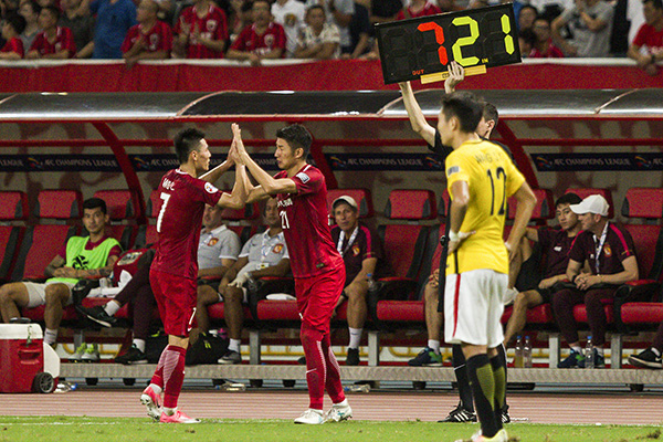 上港恒大“嘴仗”没完没了，巴萨式逆转奇迹会在亚冠上演吗