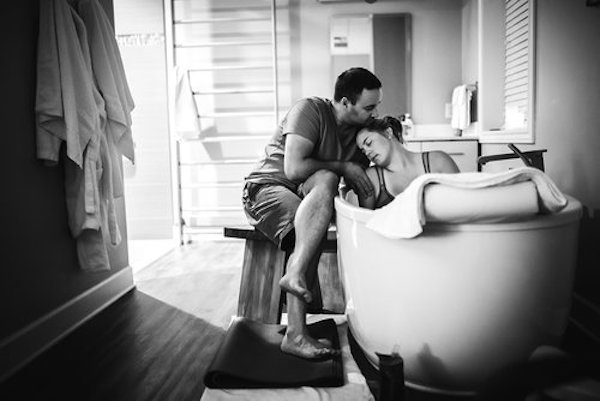 看看这些陪产影像，有爱的分娩从他陪你开始