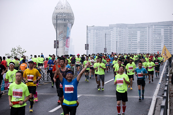 上海马拉松你“中签”了吗，跑赛抢名额这事可不光拼网速