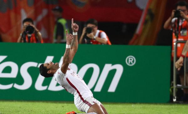 抹杀奇迹！胡尔克加时救主，上港点球胜恒大晋级亚冠半决赛