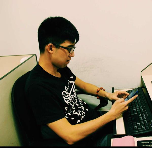 3个果粉的iPhone十年：手机已变成一个器官，离不开它