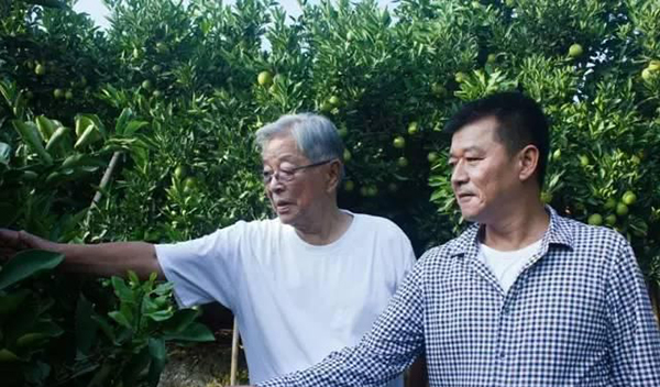 对话褚时健之子褚一斌：老爷子状态很好，每天看新闻联播