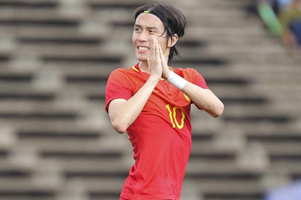 足协：暂停张修维参加正式足球活动，此前因醉驾造成交通事故