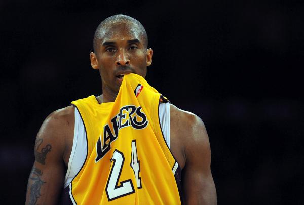 哪个科比更强？8号经历的每一刻，都决定着24号的每一步