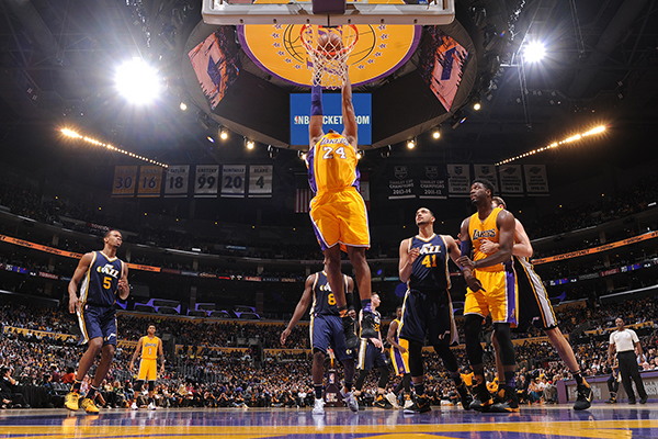 哪个科比更强？8号经历的每一刻，都决定着24号的每一步