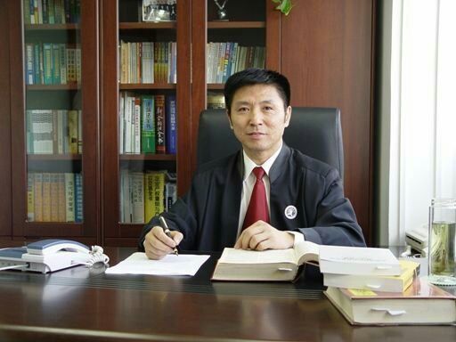 王宝强离婚案代理律师接手苏享茂自杀案：已看到翟方最新回应