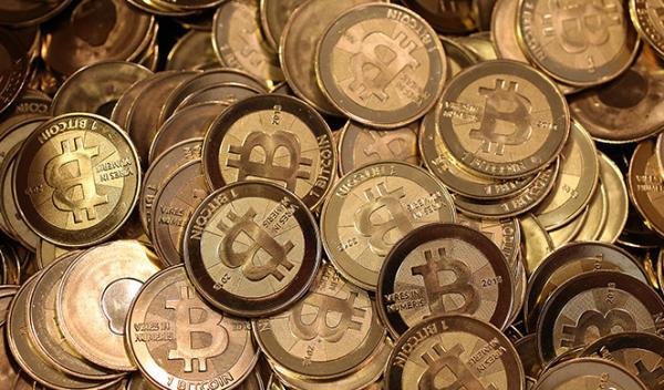 比特币价格两天缩水超四成，有投资者开启“搬砖”套利模式