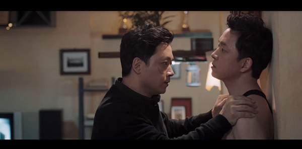 《白夜追凶》豆瓣9分：观众的智商一定是比编剧高