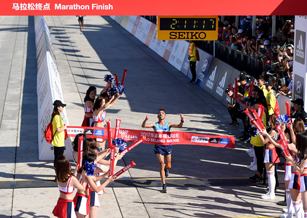 北马挥别槽点只留点赞，这才是精英马拉松的样子