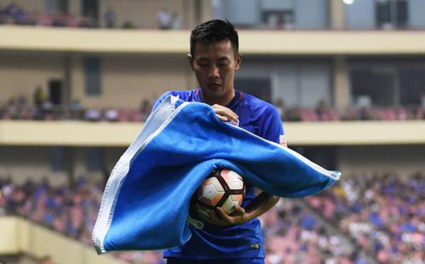 对话吴金贵：1比6后全队压力巨大，会让大家看到不同的申花