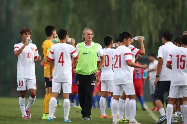 颜强｜荷兰足球行记：原来阿贾克斯，没有青训