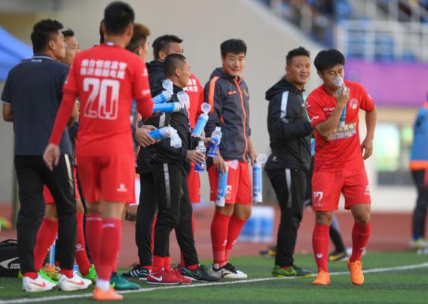 在海拔3658米踢球是什么体验，足球原来是西藏的第一运动