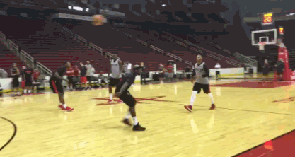 周琦手臂粗细会决定新秀赛季成败吗，姚明和火箭主帅都不同意