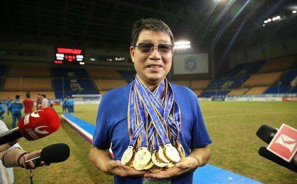 模子徐根宝的内心独白：全世界最辛苦的“老老板”