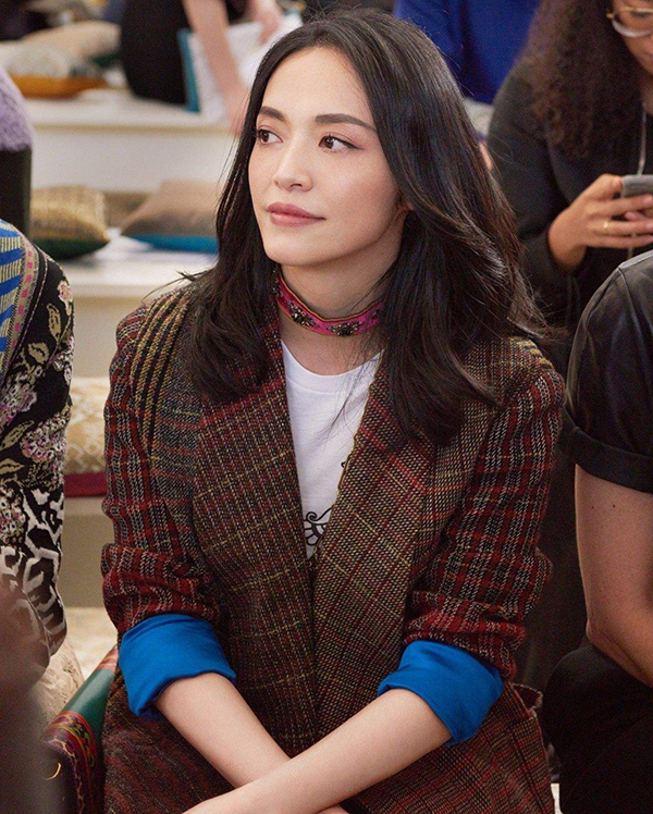 大牌时装屋与中国小花结缘，只是因为她们能“带货”吗