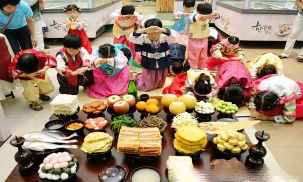 歪果仁也过月亮节？“天涯共此时”并非一句妄言